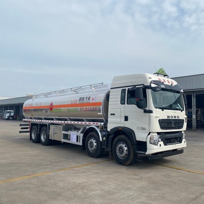 中国重汽豪沃HOWO 30方油罐车核心配置参数详解